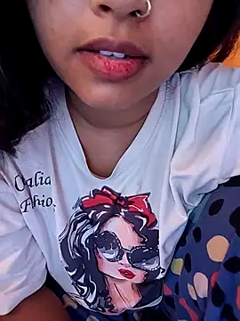 Snapshot of Sexy_Divya__ chatting on 06-17-26, 12:50 Sexy Divya online show from 06-17-26, 12:50