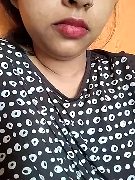 Snapshot of Sexy_Divya__ chatting on 06-19-26, 01:21 Sexy Divya online show from 06-19-26, 01:21