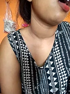 Snapshot of Sexy_Divya__ chatting on 06-25-26, 01:27 Sexy Divya online show from 06-25-26, 01:27