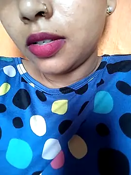 Snapshot of Sexy_Divya__ chatting on 06-30-26, 01:50 Sexy Divya online show from 06-30-26, 01:50