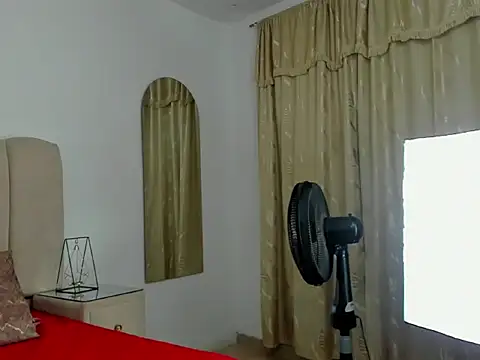 Snapshot of ShanellDiaz_ chatting on 01-10-26, 02:24 ShanellDiaz online show from 01-10-26, 02:24