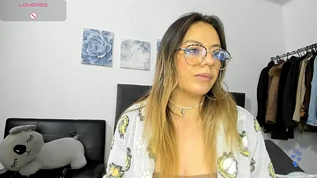 ariannawil online show from 02-09-26, 10:58