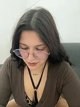 Snapshot of amazonaa9 chatting on 04-28-26, 10:15 amazonaa9 online show from 04-28-26, 10:15