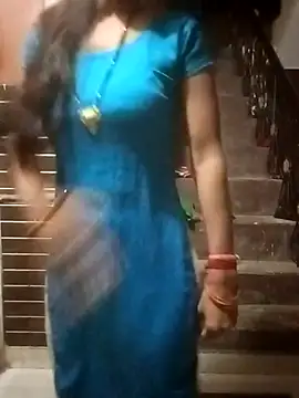 Snapshot of Roshni_11 chatting on 02-12-26, 06:03 Roshni 11 online show from 02-12-26, 06:03