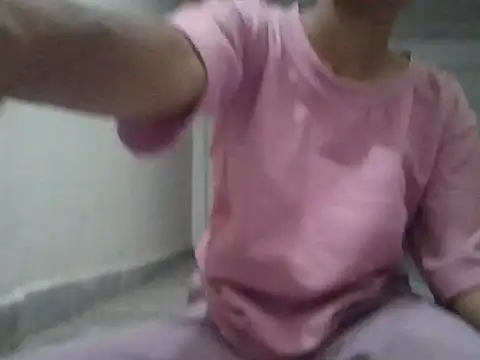 Snapshot of Roshni_11 chatting on 03-07-26, 01:08 Roshni 11 online show from 03-07-26, 01:08