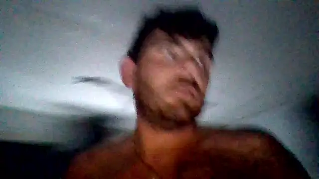 Snapshot of mikeyboys chatting on 01-15-26, 11:41 mikeyboys online show from 01-15-26, 11:41