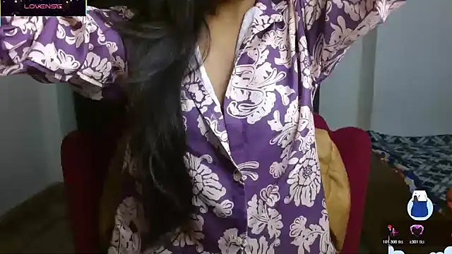 Snapshot of DesireBliss chatting on 02-11-26, 07:30 DesireBliss online show from 02-11-26, 07:30