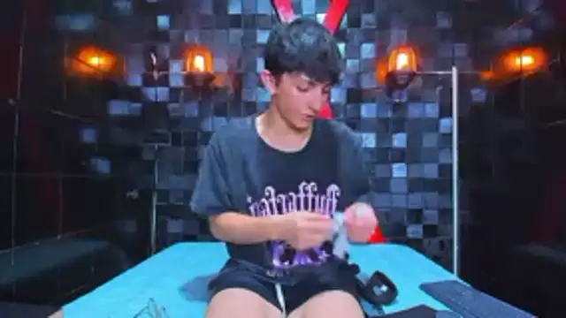 ElanGiraldo online show from 03-30-26, 11:17