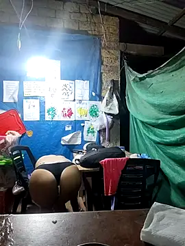 Snapshot of Uvit chatting on 11-29-25, 05:10 Uvit online show from 11-29-25, 05:10