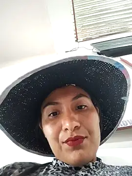 Snapshot of Uvit chatting on 01-14-26, 05:40 Uvit online show from 01-14-26, 05:40