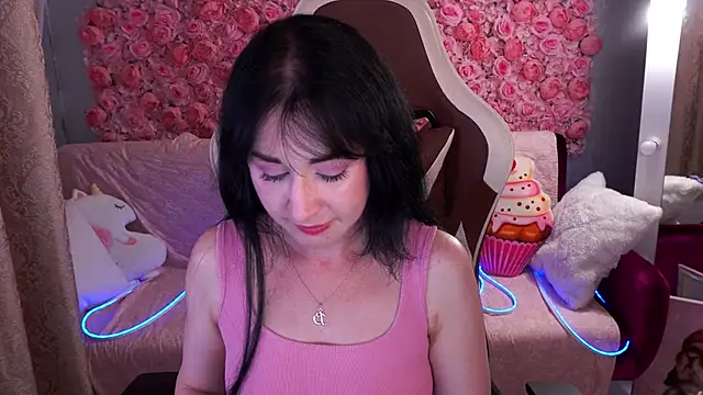 CarolinaaFoxyyy online show from 05-18-26, 06:47