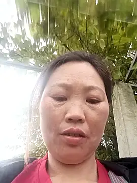 Snapshot of blonde_blg chatting on 03-11-26, 05:35 blonde blg online show from 03-11-26, 05:35