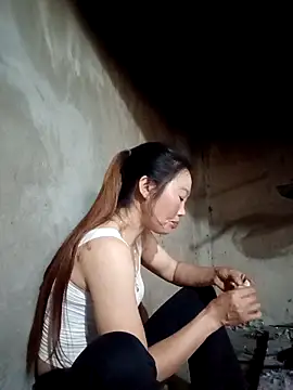 Snapshot of blonde_blg chatting on 04-05-26, 04:53 blonde blg online show from 04-05-26, 04:53