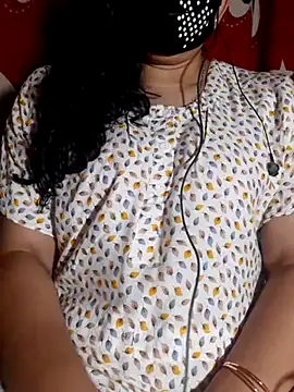 Snapshot of HotGirl23231 chatting on 06-28-26, 07:20 HotGirl23231 online show from 06-28-26, 07:20