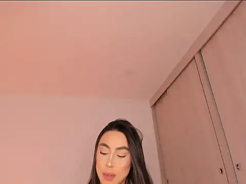 sofilopezcol online show from 12-02-25, 08:37