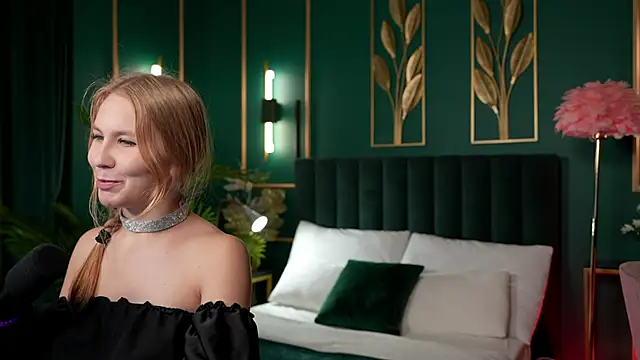 Snapshot of Rosa_Evans chatting on 12-02-25, 05:41 Rosa Evans online show from 12-02-25, 05:41