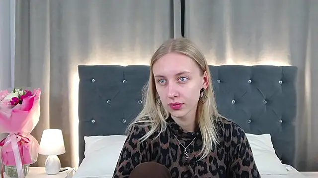 RachaelCute online show from 05-31-26, 03:58