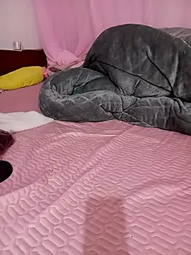 Feeling-hot online show from 03-18-26, 03:42