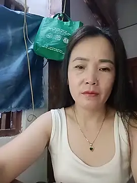 Feeling-hot online show from 05-26-26, 03:13