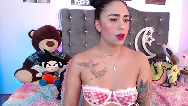 lunabritton1 online show from 04-09-26, 02:22