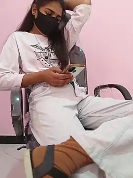 Iamyourdarling online show from 12-02-25, 05:46