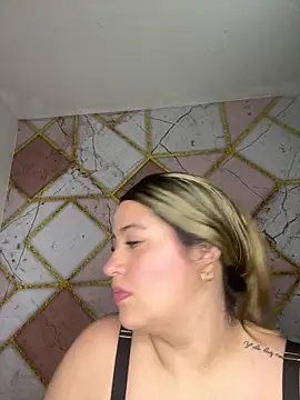 Amira Malia online show from 05-02-26, 03:17