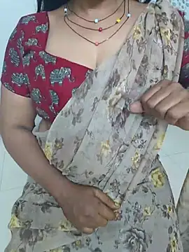 Snapshot of Rani__telugu chatting on 11-28-25, 04:20 Rani telugu online show from 11-28-25, 04:20