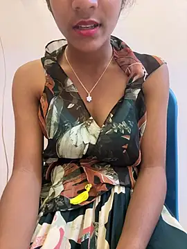 Snapshot of Rani__telugu chatting on 02-17-26, 03:40 Rani telugu online show from 02-17-26, 03:40