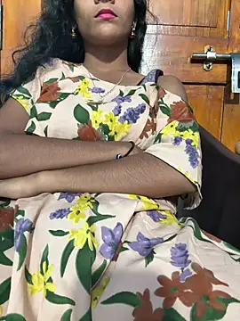 Snapshot of Rani__telugu chatting on 02-27-26, 06:02 Rani telugu online show from 02-27-26, 06:02