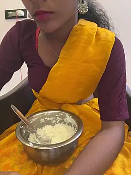 Snapshot of Rani__telugu chatting on 04-10-26, 06:29 Rani telugu online show from 04-10-26, 06:29