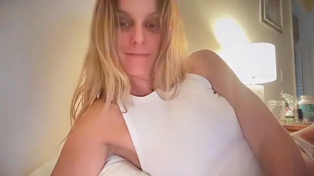 Snapshot of prettylittlekittycat chatting on 06-18-26, 07:19 prettylittlekittycat online show from 06-18-26, 07:19