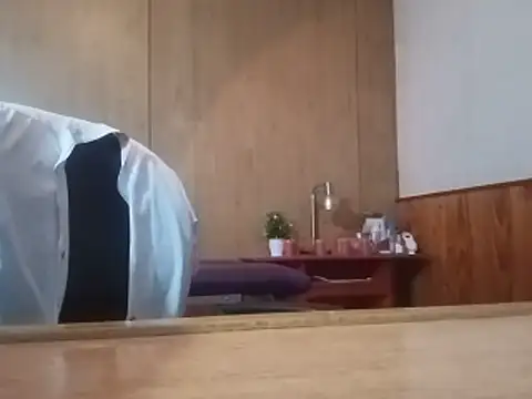 BrisaShow online show from 06-18-26, 04:13