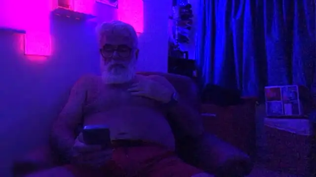 Snapshot of LeatherSdaddy chatting on 04-08-26, 08:36 LeatherSdaddy online show from 04-08-26, 08:36