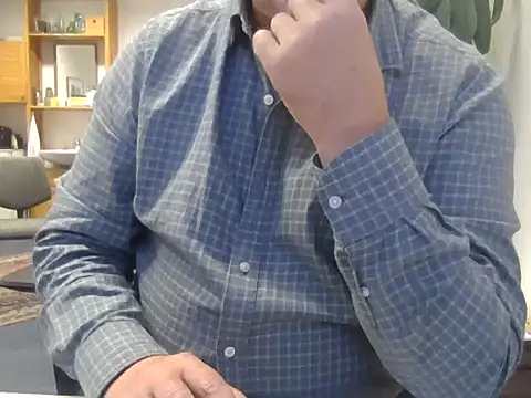 Snapshot of sssuka chatting on 11-11-25, 03:23 sssuka online show from 11-11-25, 03:23