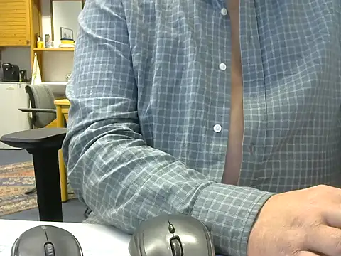 Snapshot of sssuka chatting on 02-14-26, 01:19 sssuka online show from 02-14-26, 01:19