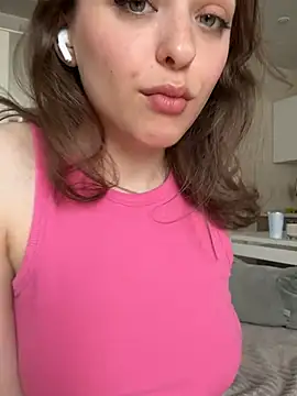 yoyogirlx online show from 06-25-26, 01:49