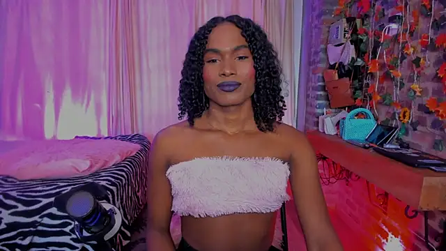 LaGoldenBitch online show from 03-19-26, 06:45