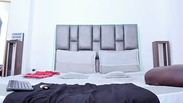 sarahhernandez online show from 03-13-26, 01:51