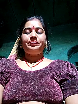 Hot kamla online show from 04-15-26, 11:16