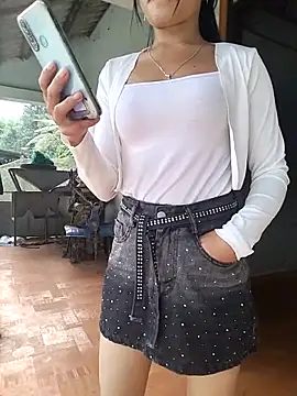 gugu0022 online show from 04-14-26, 12:38