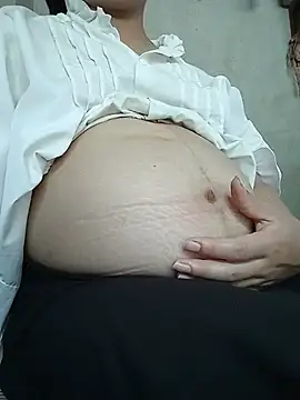 Micky baby online show from 05-27-26, 03:47