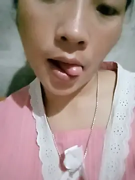 Snapshot of Micky_baby chatting on 06-25-26, 05:17 Micky baby online show from 06-25-26, 05:17