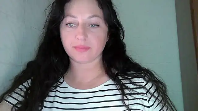 Snapshot of MelinaAx chatting on 06-26-26, 08:41 MelinaAx online show from 06-26-26, 08:41