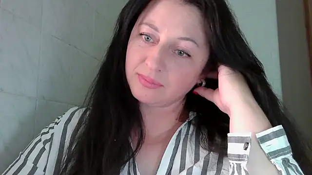 Snapshot of MelinaAx chatting on 07-07-26, 07:18 MelinaAx online show from 07-07-26, 07:18