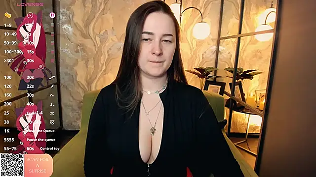 EmmaBloomm online show from 05-03-26, 11:55