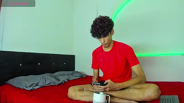 kaiborman00 online show from 04-16-26, 02:56