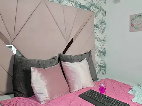 Snapshot of anna_jules chatting on 12-19-25, 11:39 anna jules online show from 12-19-25, 11:39