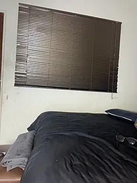 Snapshot of Boytoy_BigD chatting on 02-21-26, 04:19 Boytoy BigD online show from 02-21-26, 04:19