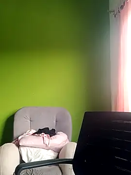 Snapshot of Rouse_hot_ chatting on 04-18-26, 02:54 Rouse hot online show from 04-18-26, 02:54