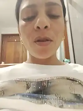 Snapshot of Queen_evaluna chatting on 05-22-26, 11:43 Queen evaluna online show from 05-22-26, 11:43